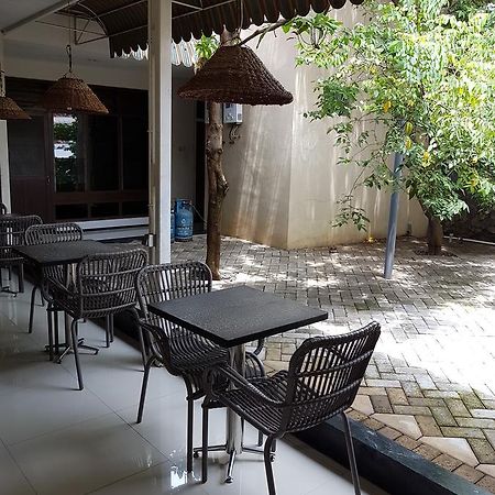 Krowi Inn Sorabaya Extérieur photo