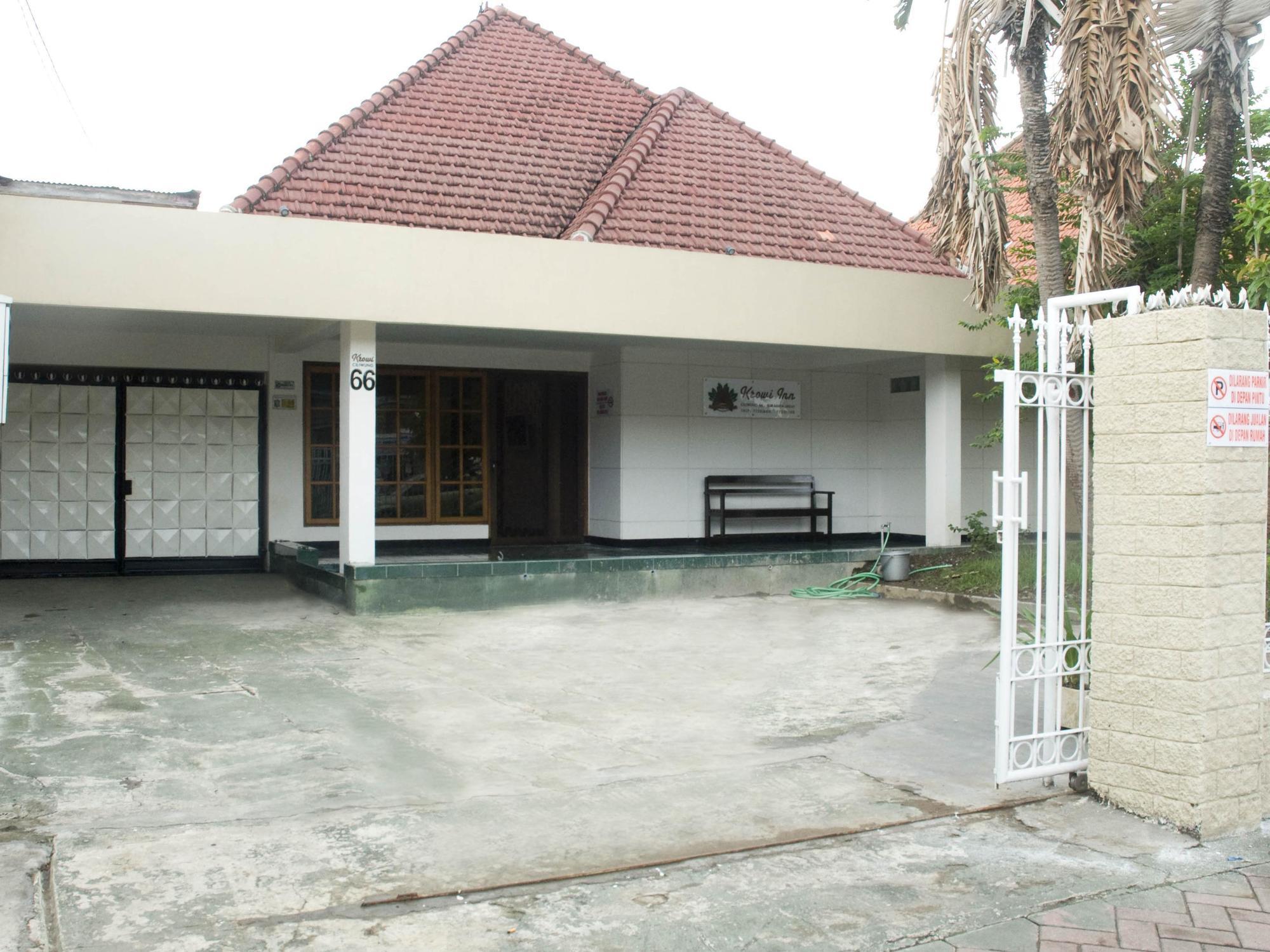 Krowi Inn Sorabaya Extérieur photo
