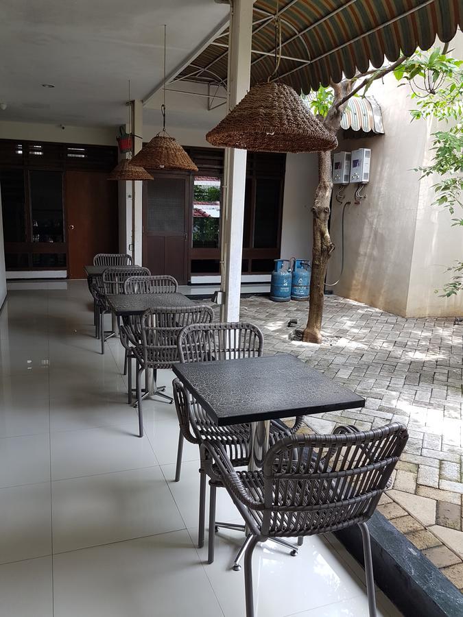 Krowi Inn Sorabaya Extérieur photo