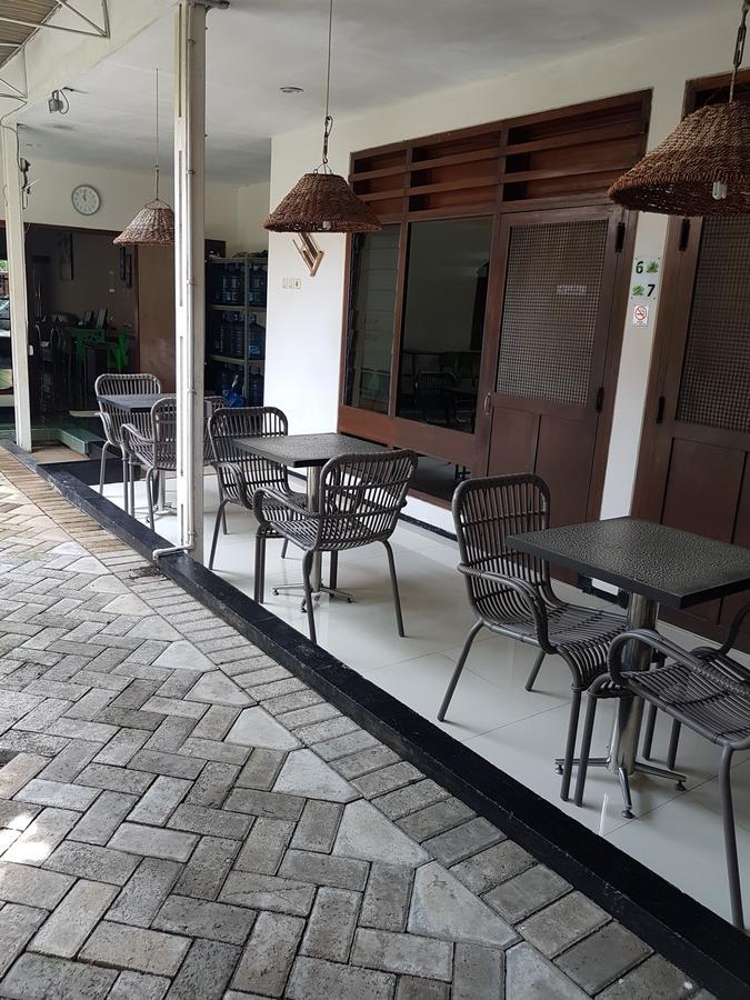 Krowi Inn Sorabaya Extérieur photo